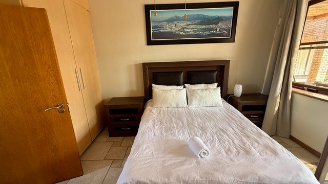 To Let 5 Bedroom Property for Rent in Sunset Beach Western Cape